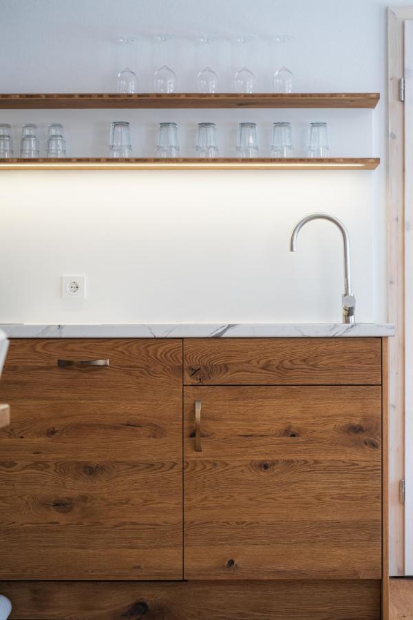 Gehobenes Ambiente In Historischer Wohnung Walting Esterno foto